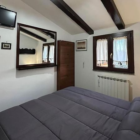 Free Parking La Bianca Neve Cottage Castel Di Sangro Bagian luar foto
