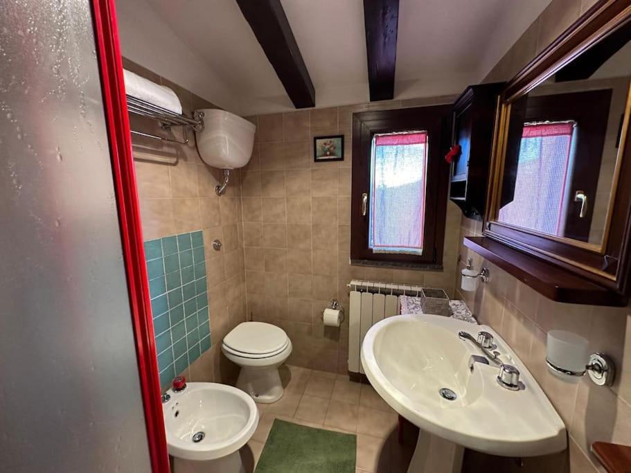 Free Parking La Bianca Neve Cottage Castel Di Sangro Bagian luar foto
